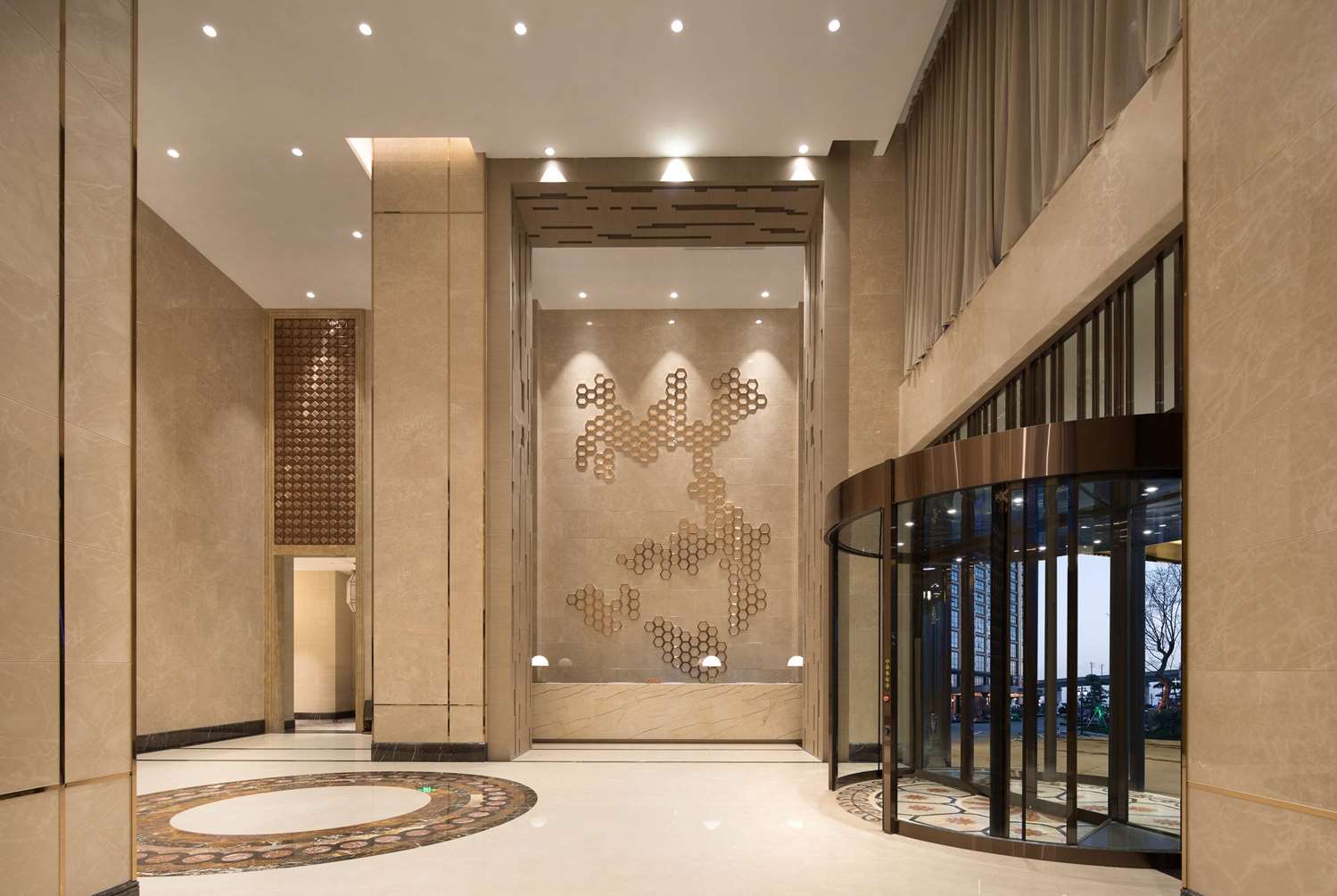 Ramada By Wyndham Wuhan North 4/13