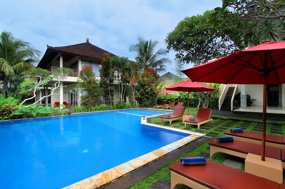 Putri Ayu Cottages 6/63