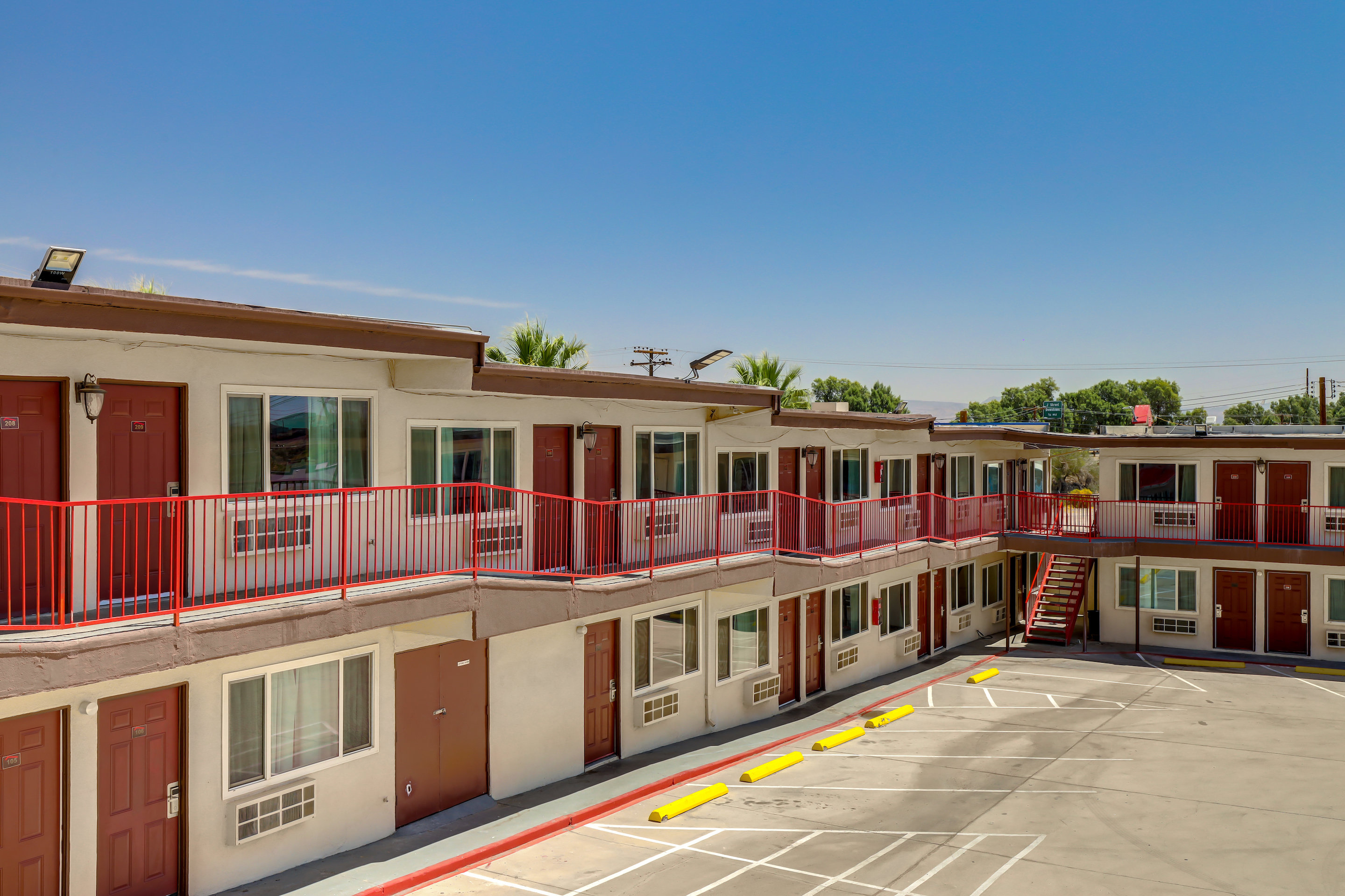 Red Roof Inn Needles 2/45