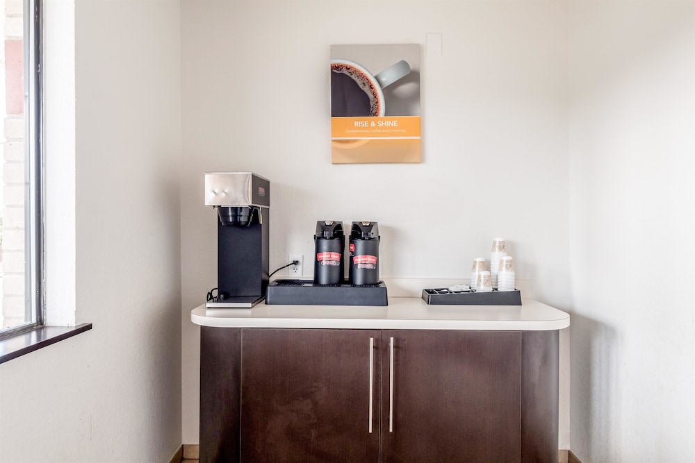 Motel6 San Antonio, TX - South IH-10 East 10/51