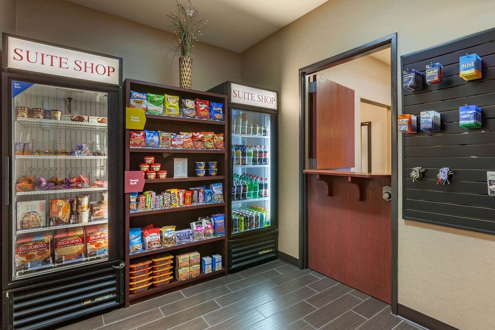 Comfort Suites Glendale State Farm Stadium Area 31/45