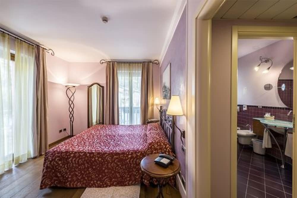 Hotel La Darsena 50/50
