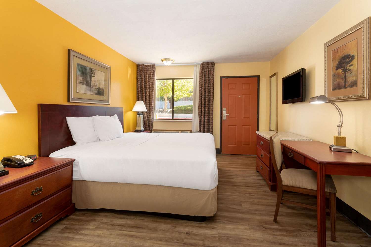 Travelodge By Wyndham Albuquerque East 14/38