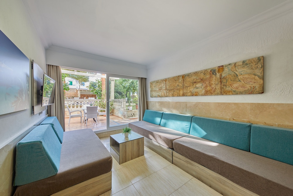 Ben Hur Apartments 42/74
