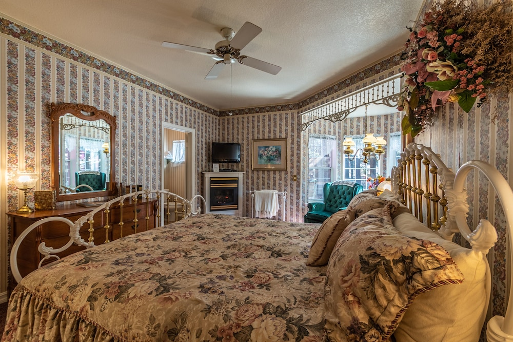Apples Bed Breakfast 44/71