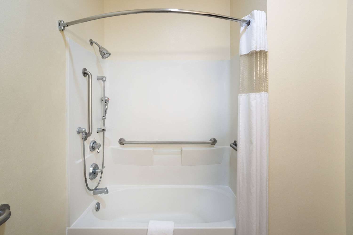 Baymont By Wyndham Savannah South 49/49