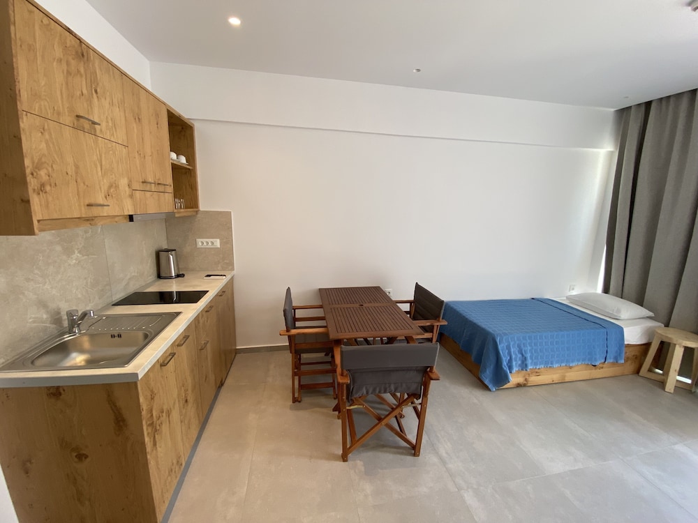 Blue Aegean Hotel and Suites 9/64