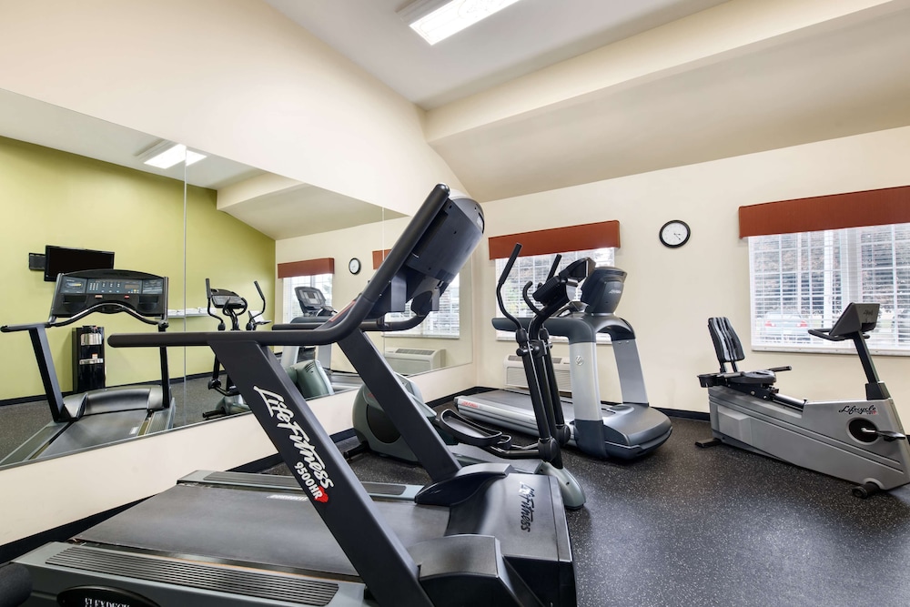 Portage Inn & Suites 10/26
