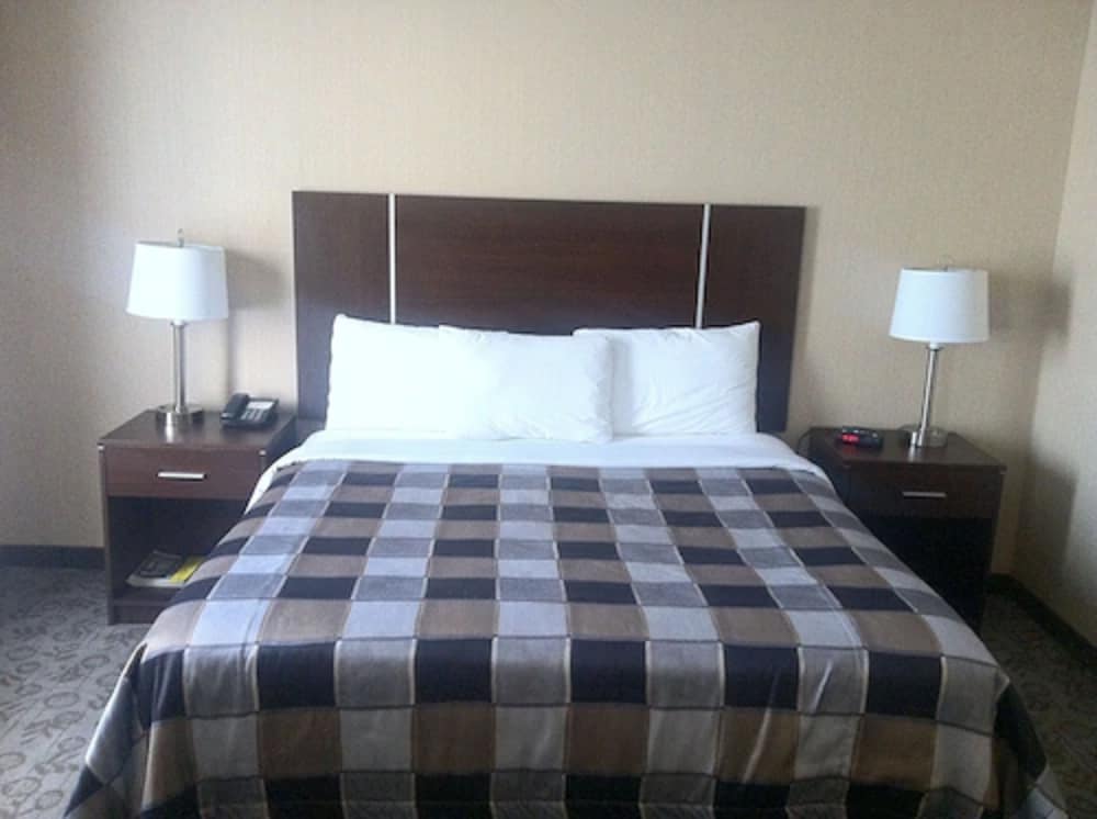 Days Inn By Wyndham Brampton 7/18