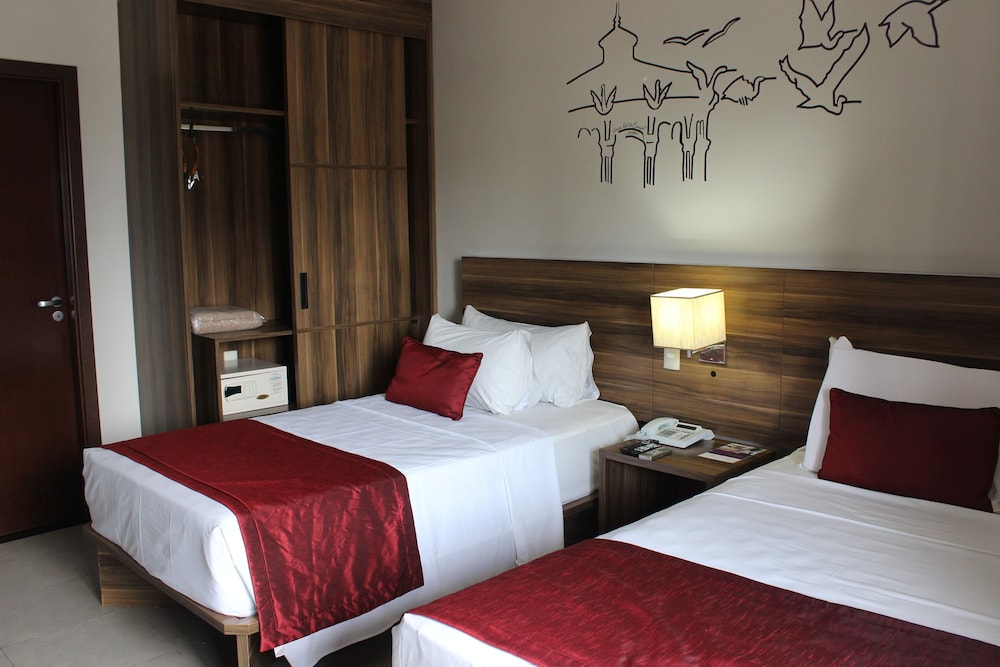 Mercure Belem Boulevard 18/75