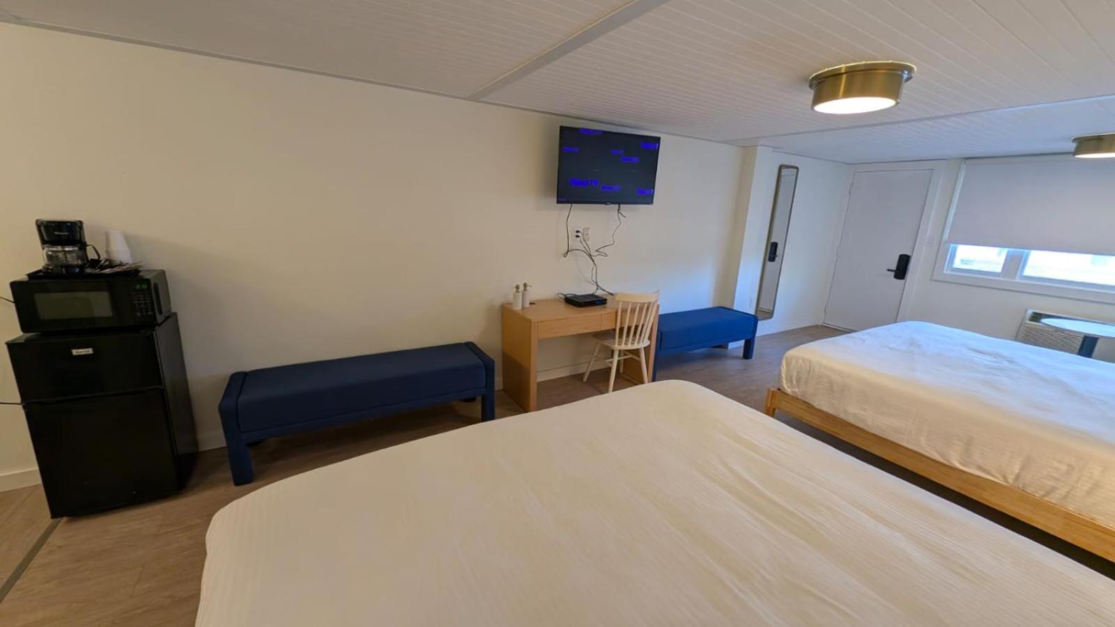Maple Leaf Inn 25/40