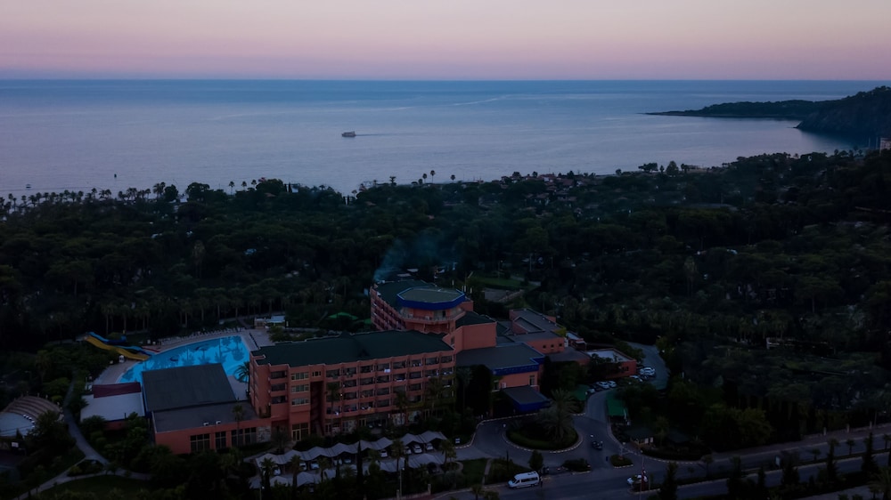Simena Comfort Hotel 47/55