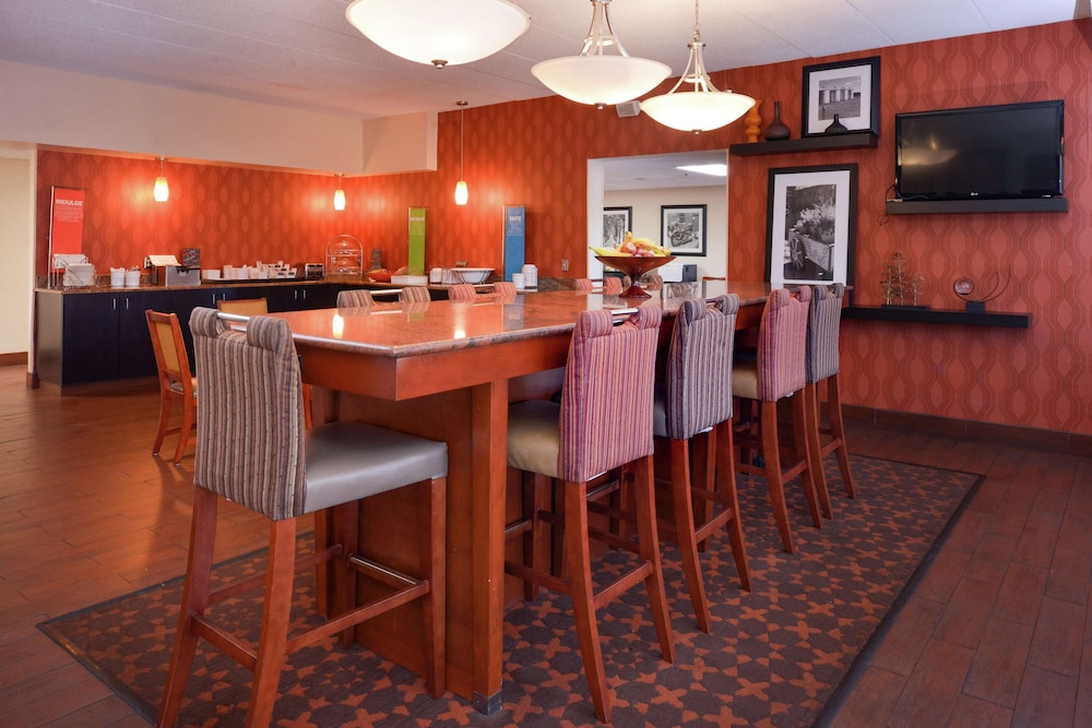 Hampton Inn Columbus East 53/61