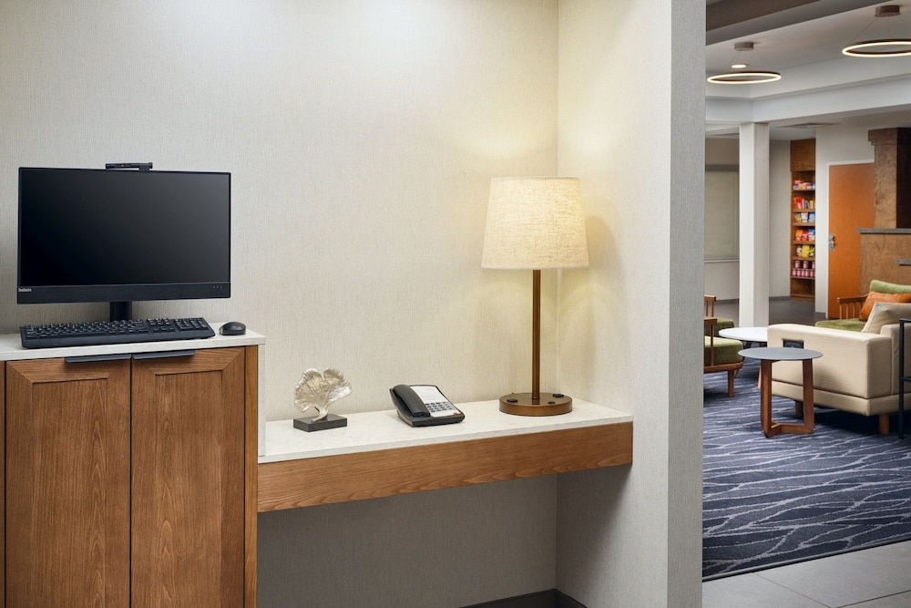Fairfield Inn Suites Auburn Opelika 38/44