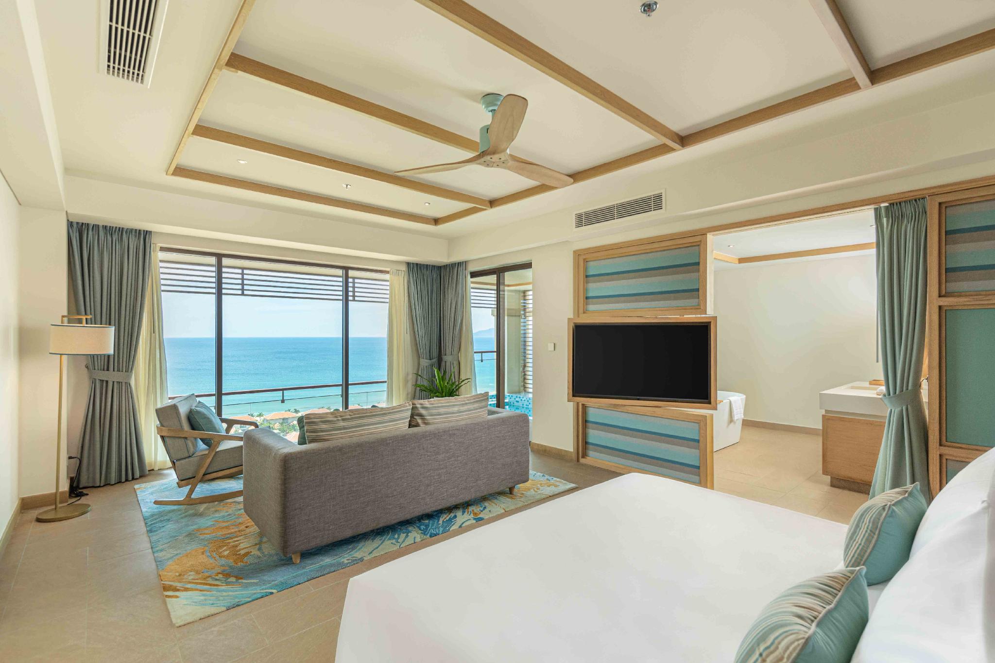 Suite, King Bed, Ocean View, Plunge Pool
