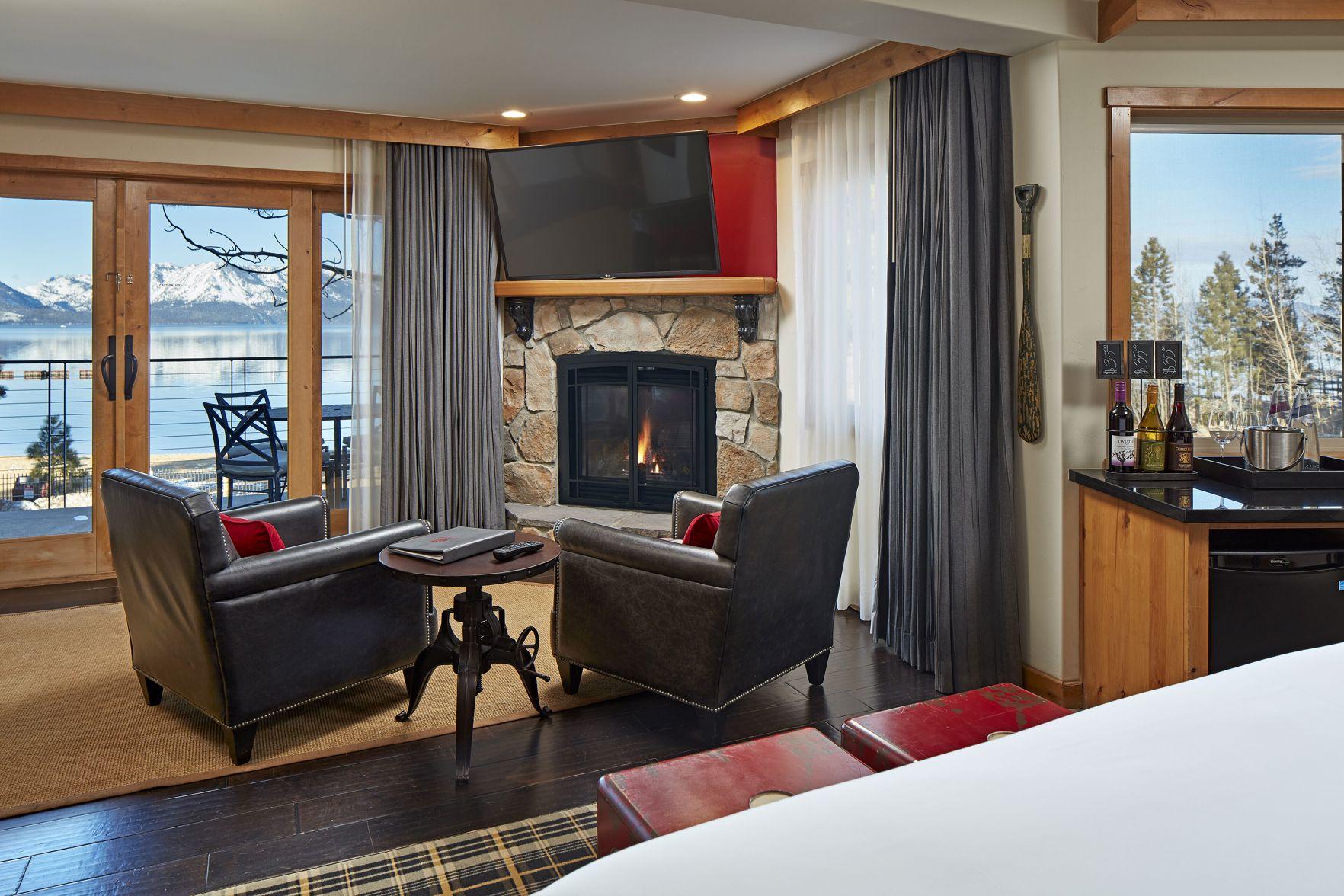 Premium, Suite, King Bed, Lake Front, Accessible