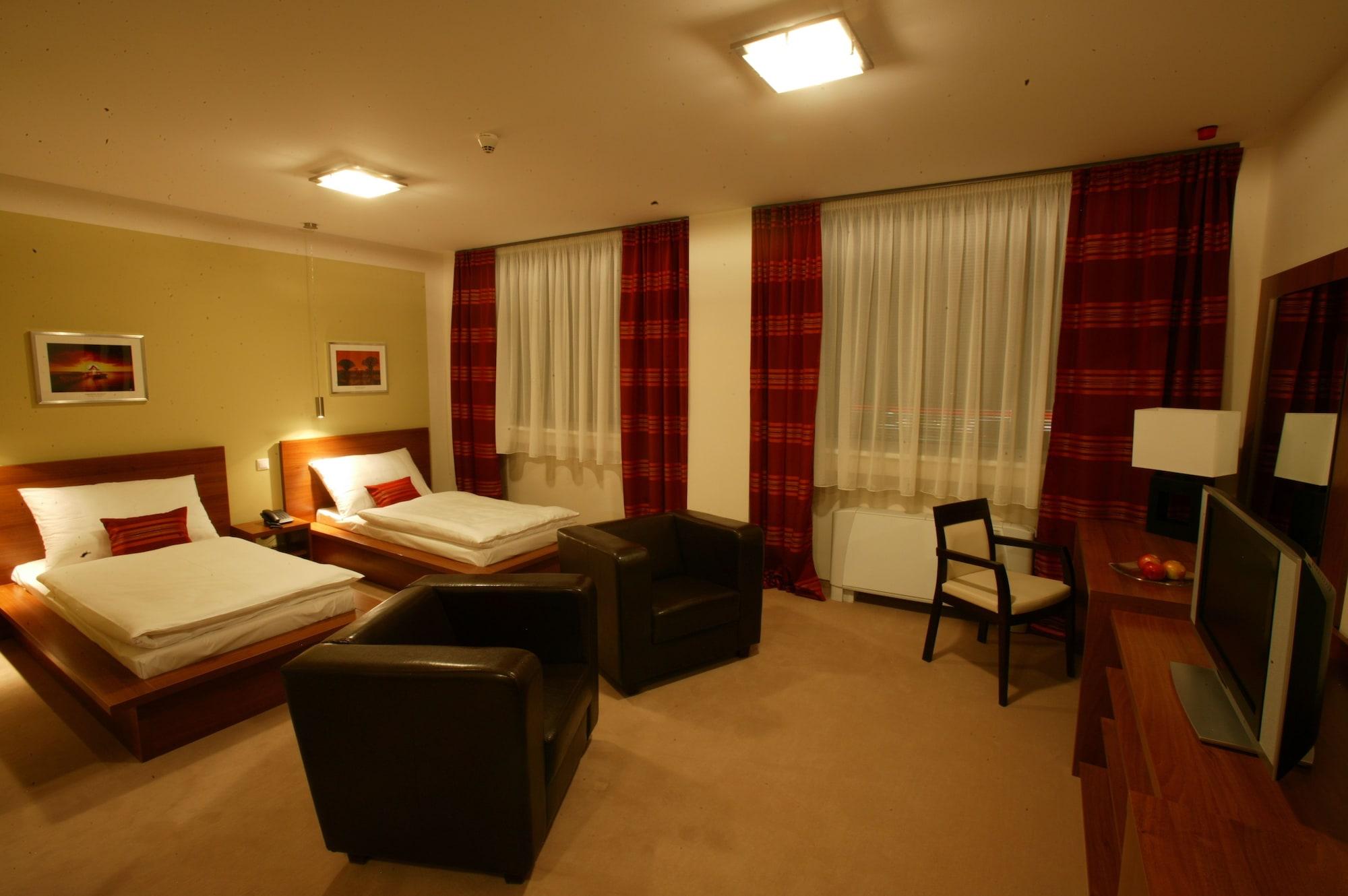 Aston Business Hotel 14/55