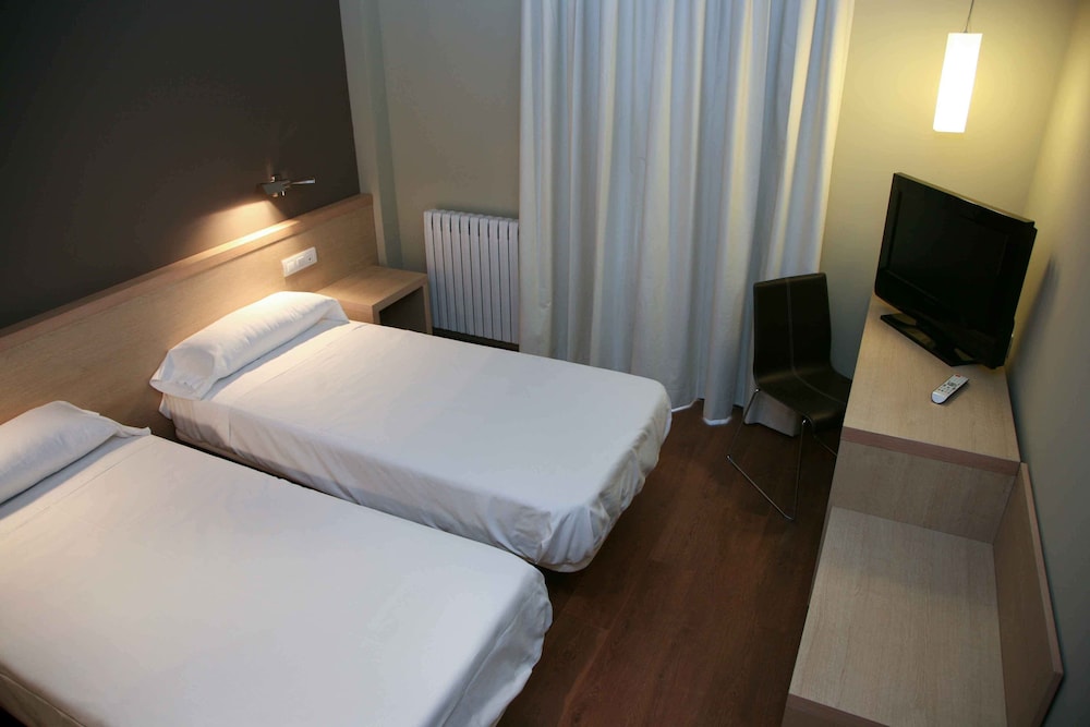 280 Hotel Formerly Premiere Classe Zaragoza 280 18/54