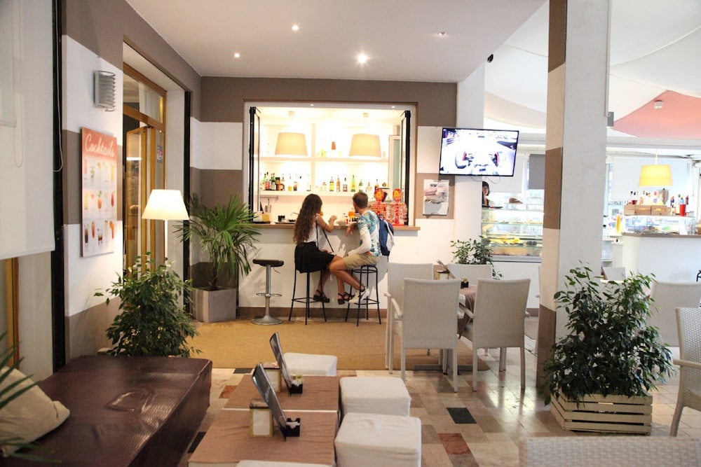 Hotel Moderno 30/40