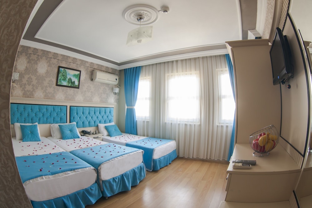 HURRIYET HOTEL 13/47