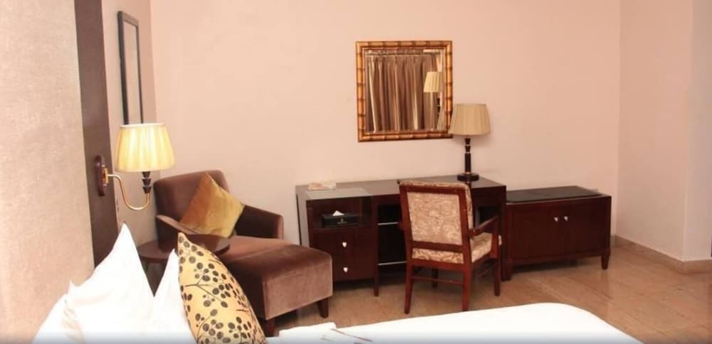 Hotel Chelsea Wuse 2 48/50
