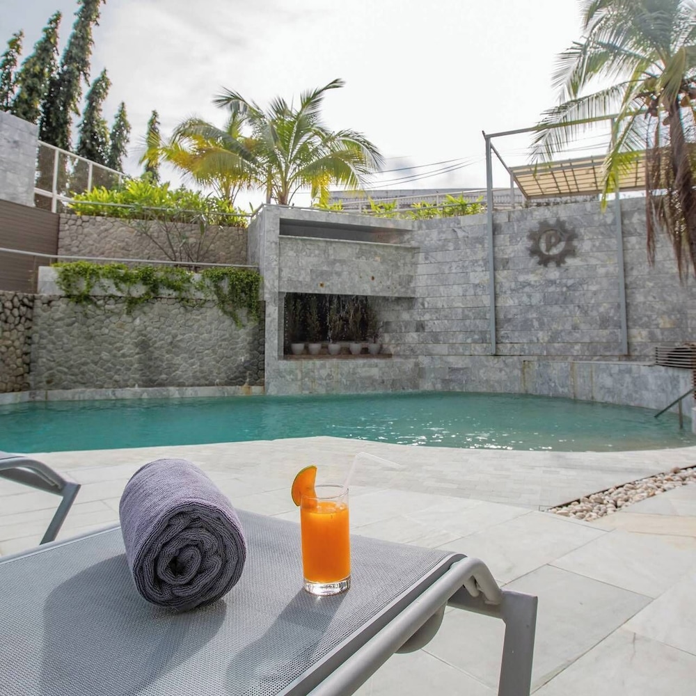 Pearl Hotel Phuket 41/64