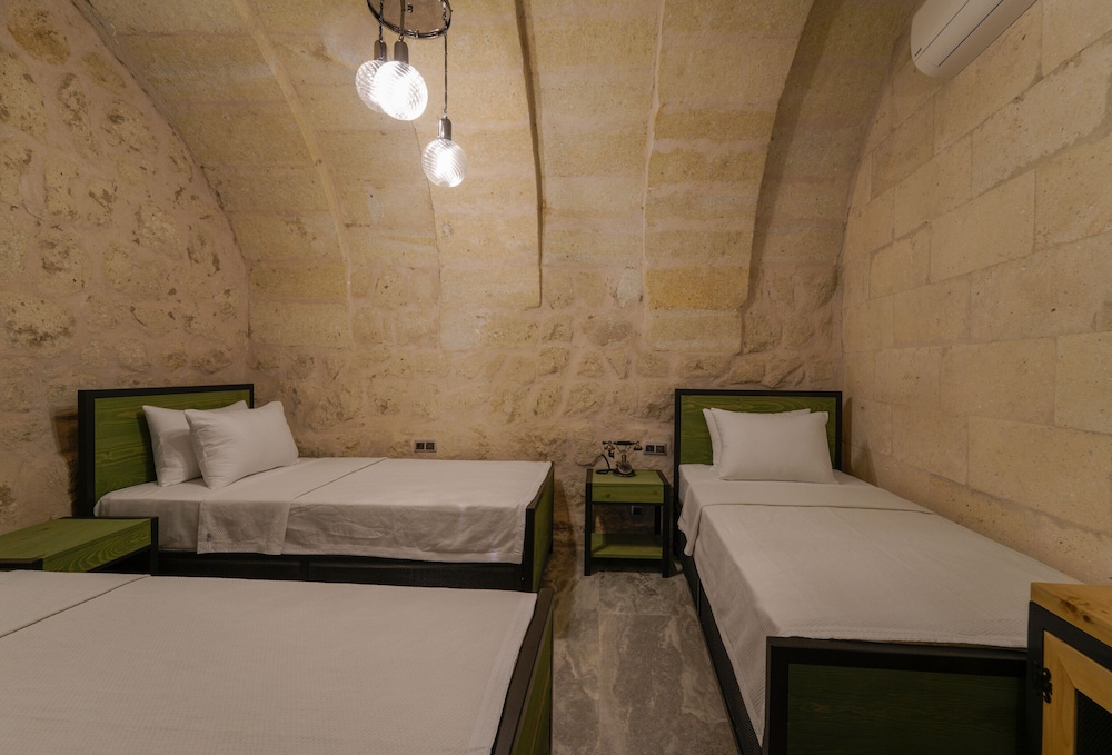 The Niche Cave Hotel +12 Adult 11/50