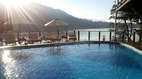Dos Bahias Lake Resort 46/48