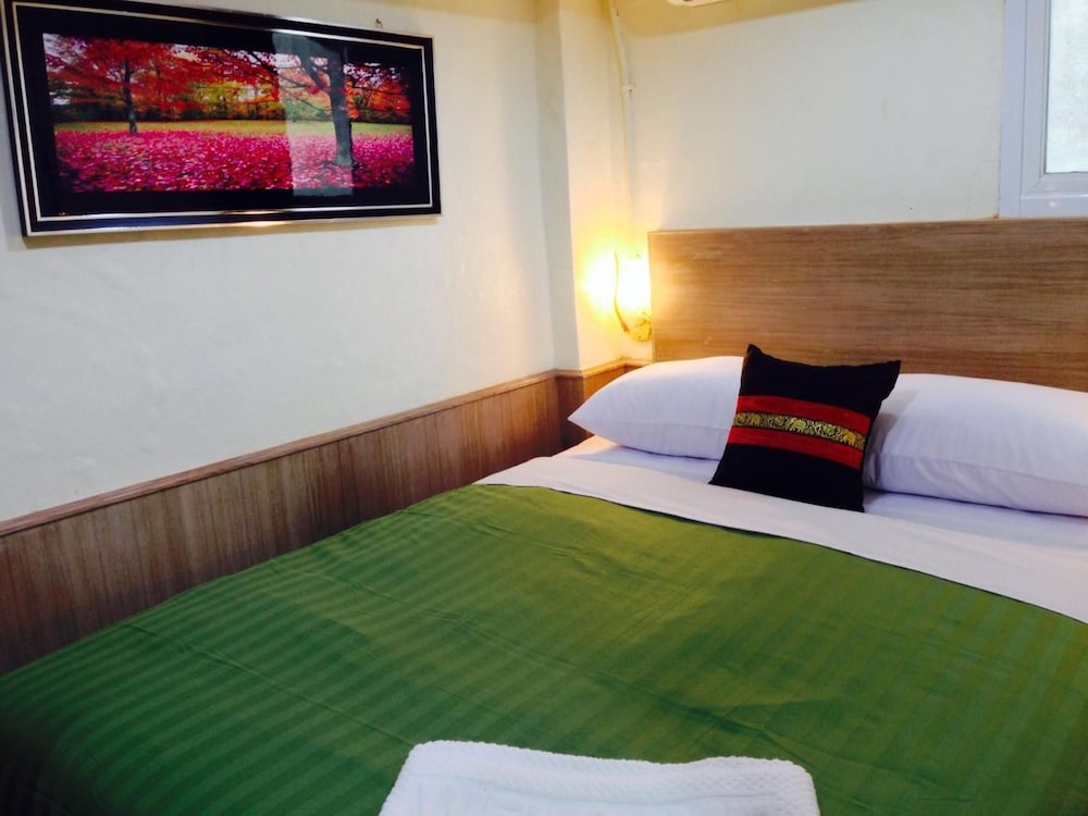 Sukhumvit 20 Guest House 16/46