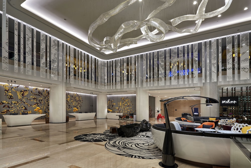 Pullman Kuala Lumpur City Centre Hotel and Residences 49/75