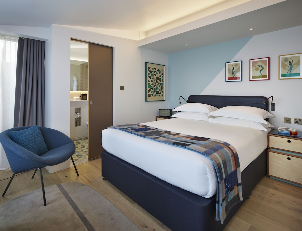 Marrable's Farringdon Hotel 11/36