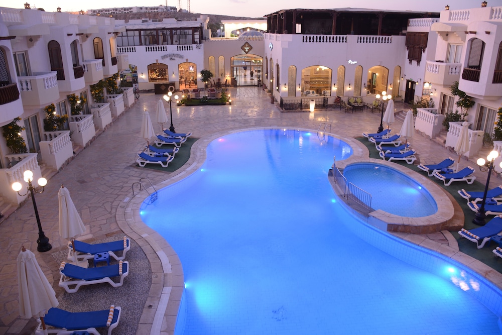 Oriental Rivoli Hotel Spa 70/74