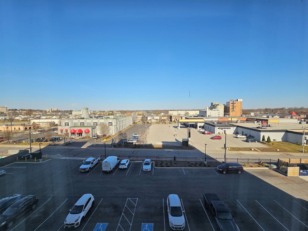 Imperial Hotel and Suites 55/60