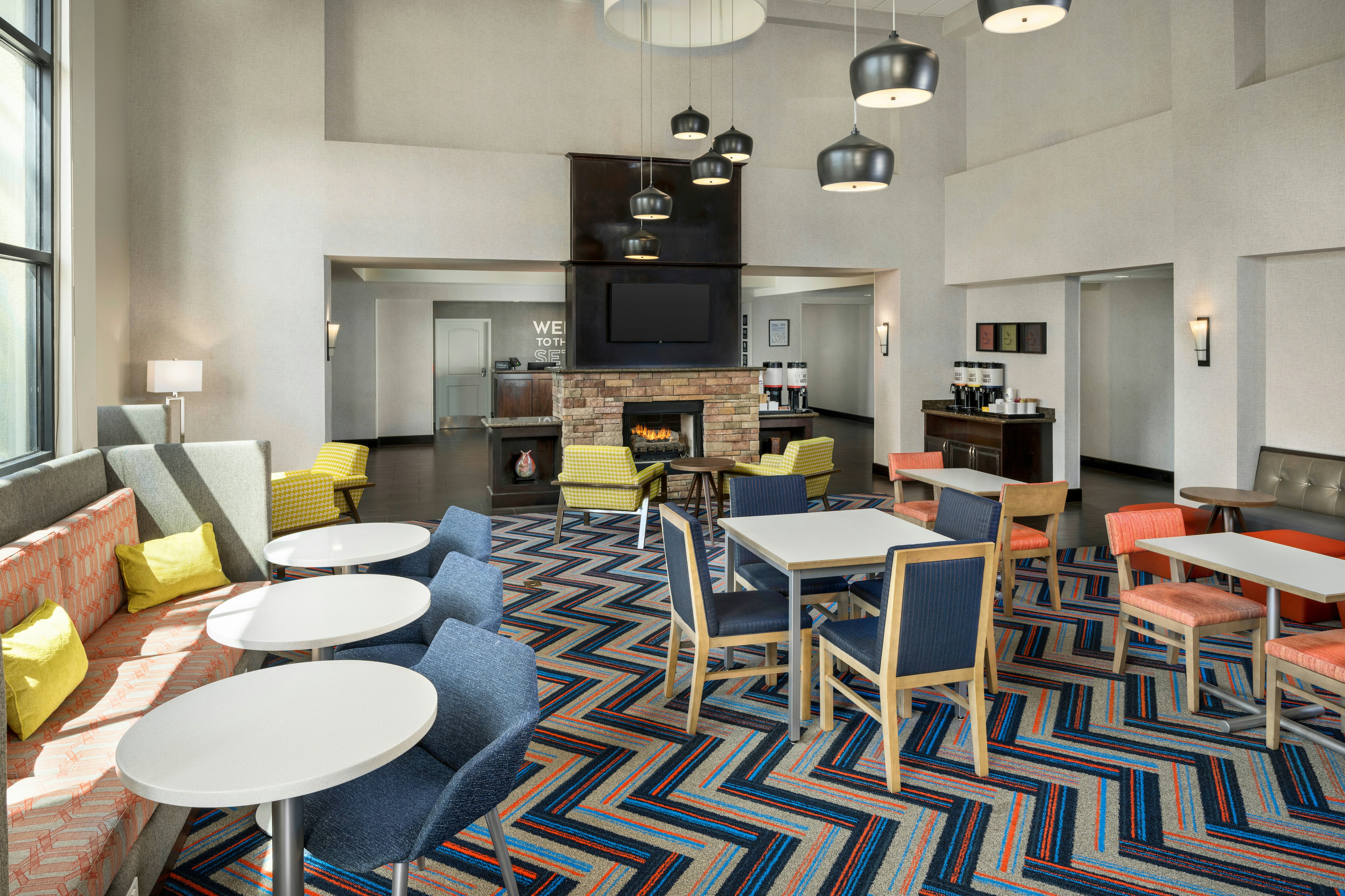 Hampton Inn & Suites Phoenix North/Happy Valley 26/43