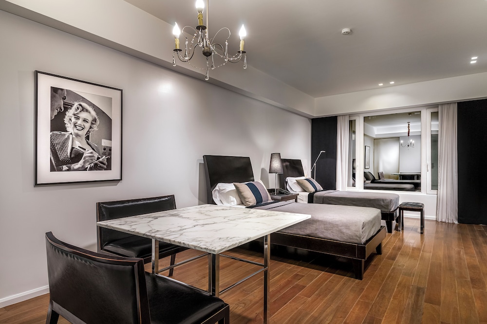 Broadway Hotel And Suites 12/50