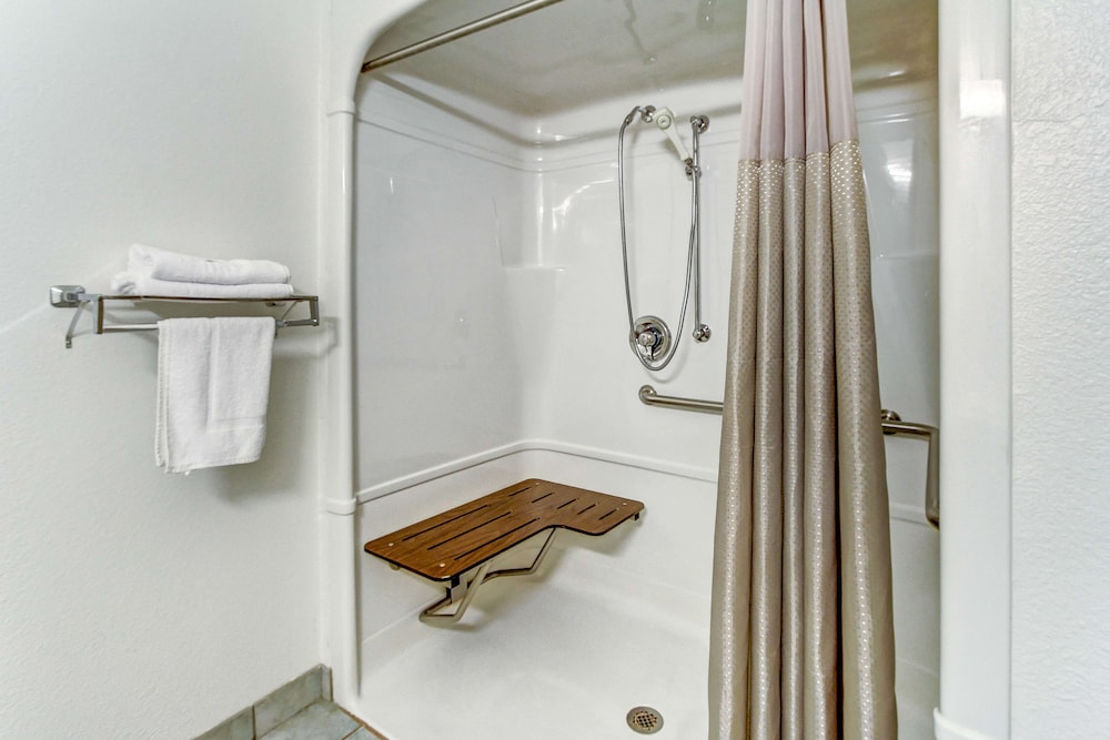 Motel6 Medina, OH - Cleveland 36/37