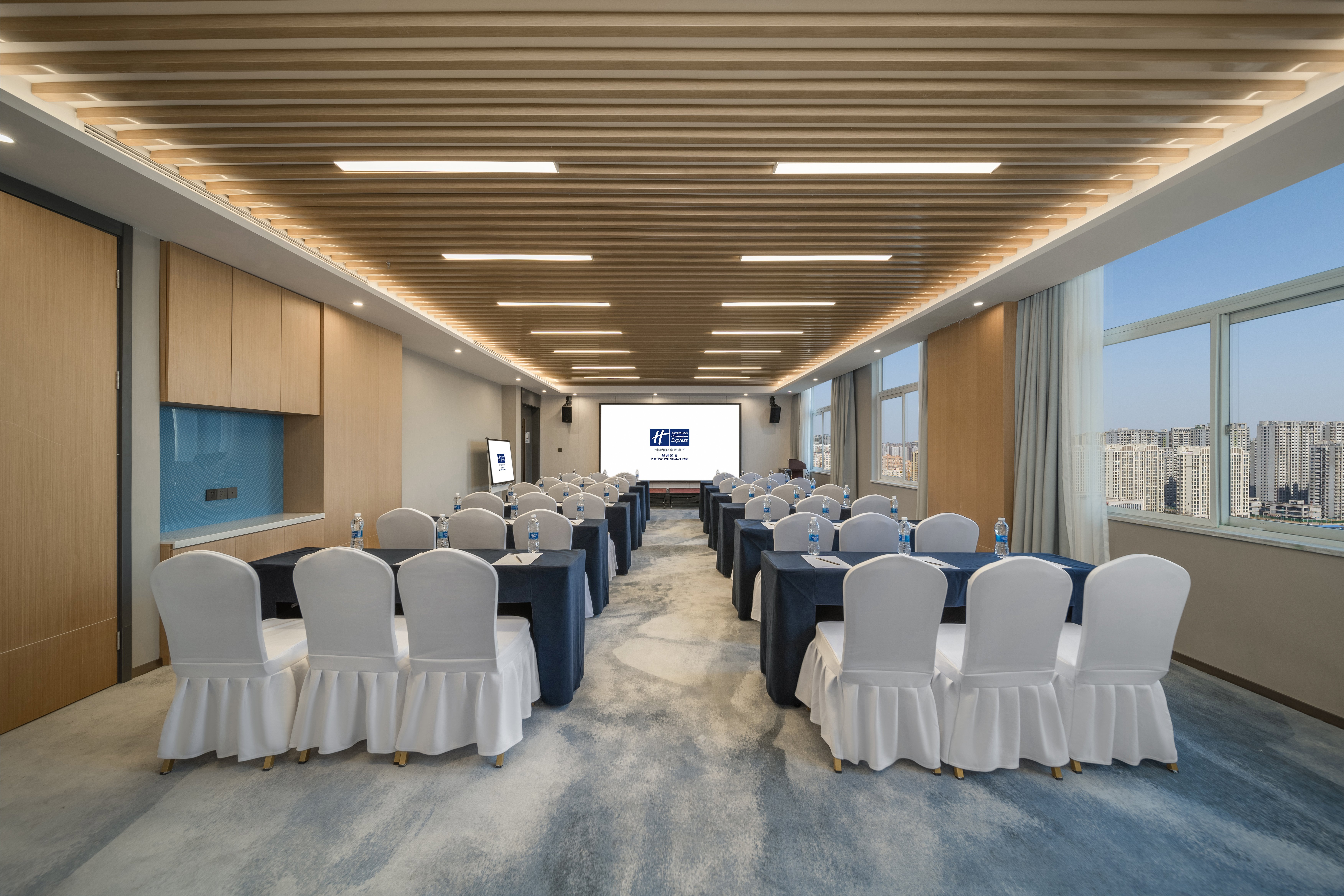 Holiday Inn Express ZHENGZHOU GUANCHENG 13/17