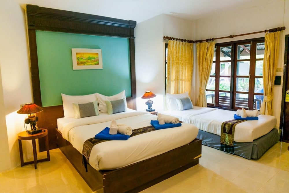 Sea Sand Sun Resort 11/64
