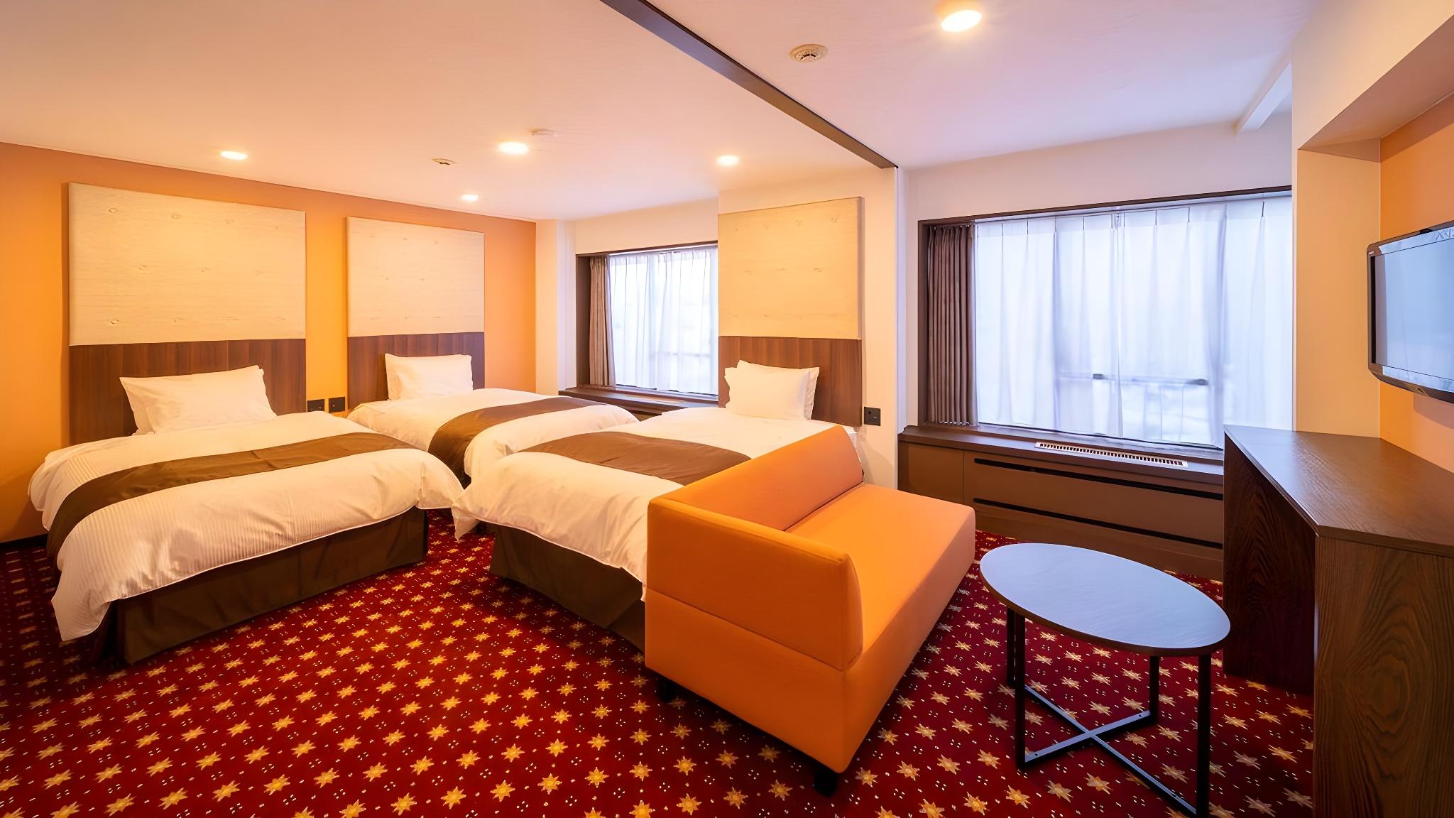 Room, Triple