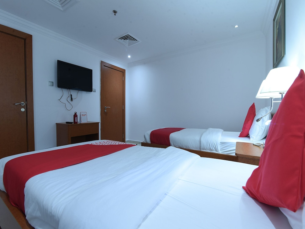 Mirage Hotel 8/45