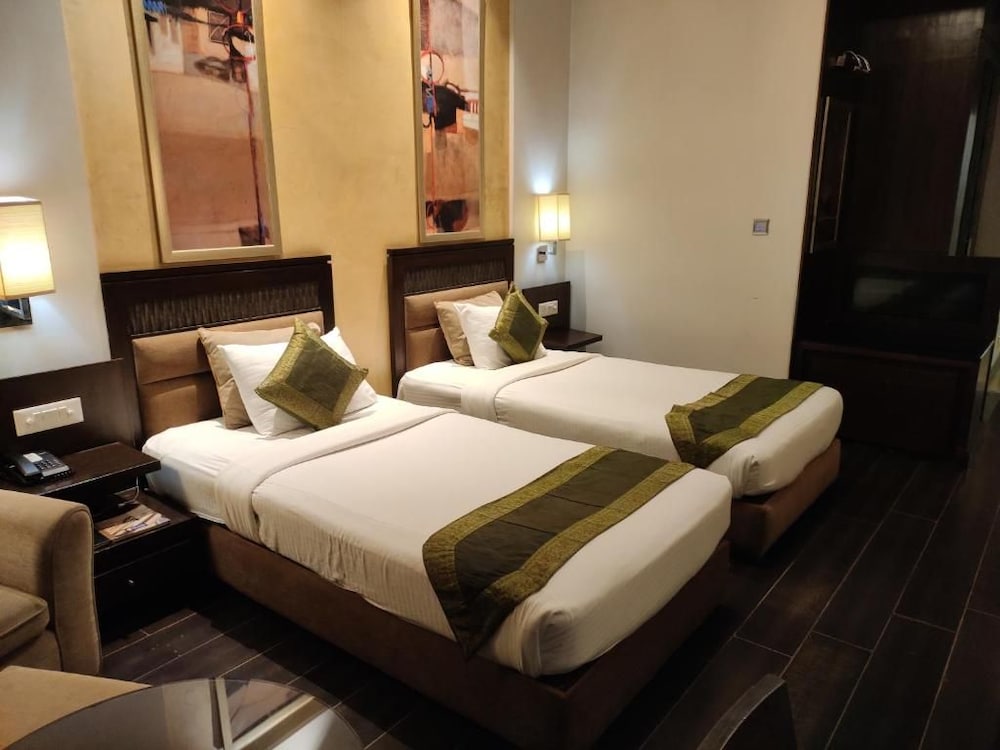 Hotel Western Court Panchkula 22/50