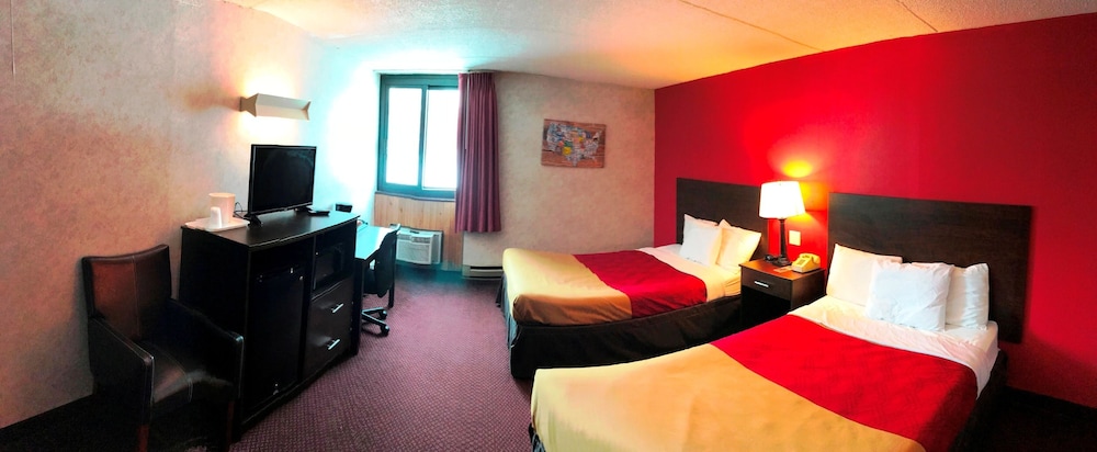 Adirondack Efficiencies Ex Econo Lodge Watertown 7/43