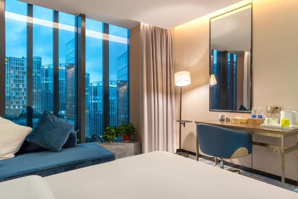 Trendy Romantic Hotel International Guangzhou Baoneng Performing Arts Center Science City 50/50