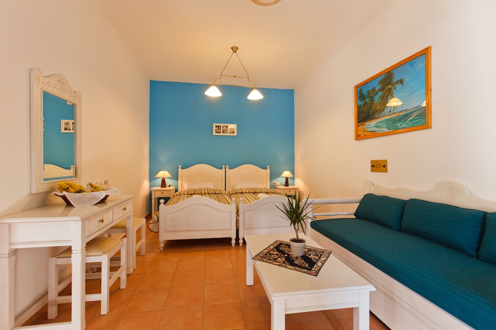 Hovolo Hotel Apartments 21/50
