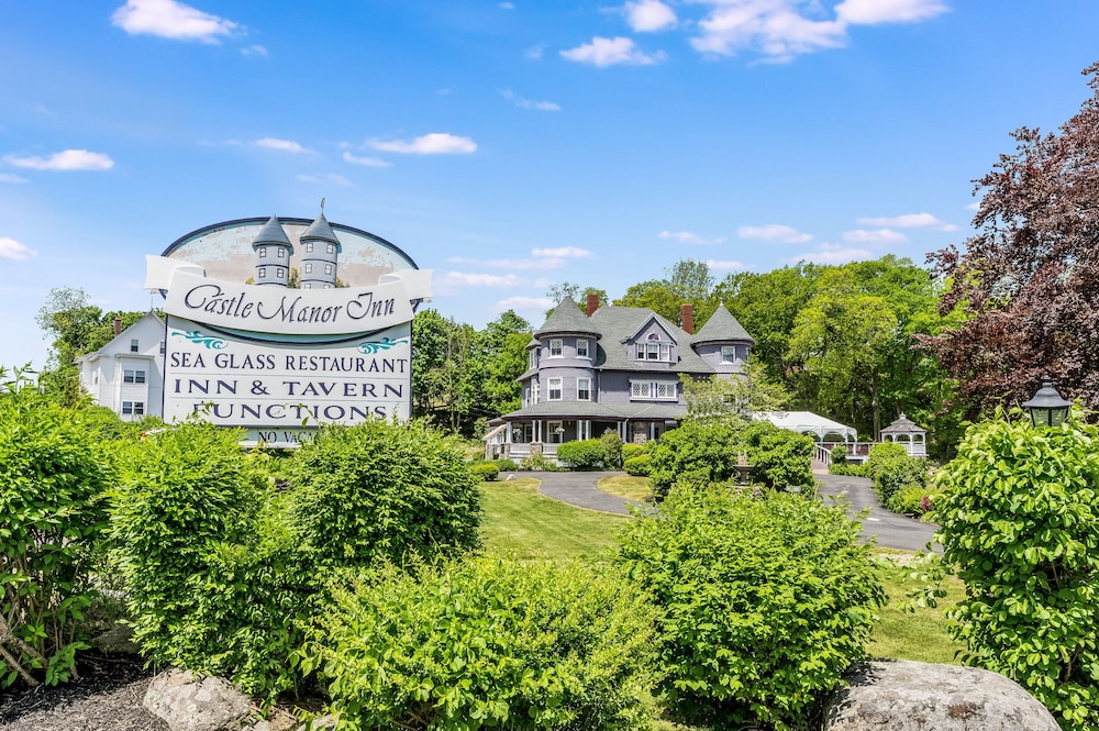 Castle Manor Inn 37/42