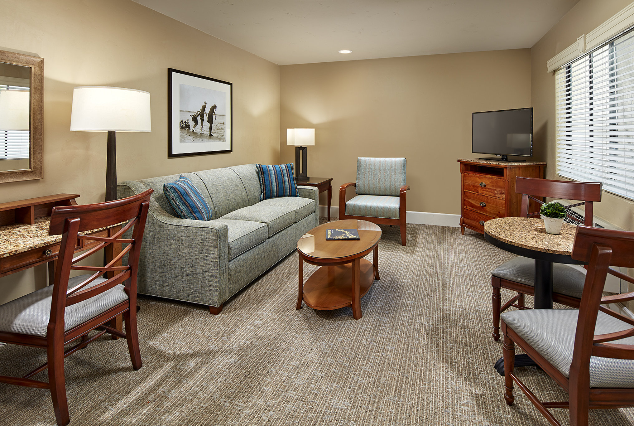 Glorietta Bay Inn 52/78
