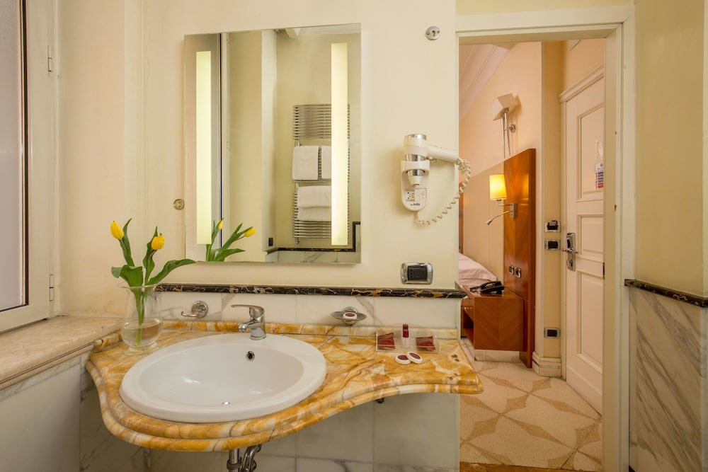 Suite Opera Rooms 31/35