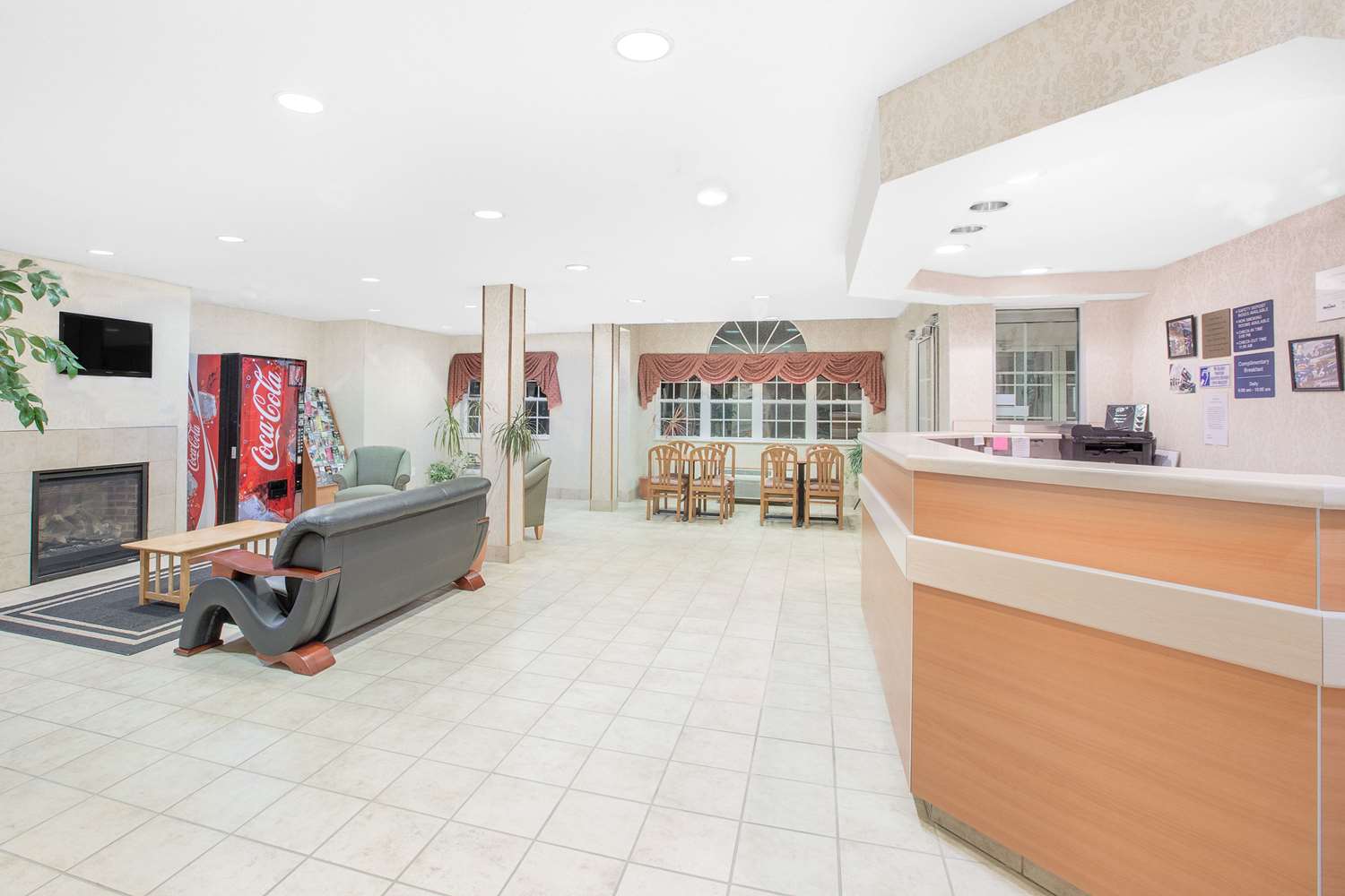 Microtel Inn & Suites By Wyndham Colfax/Newton 3/13