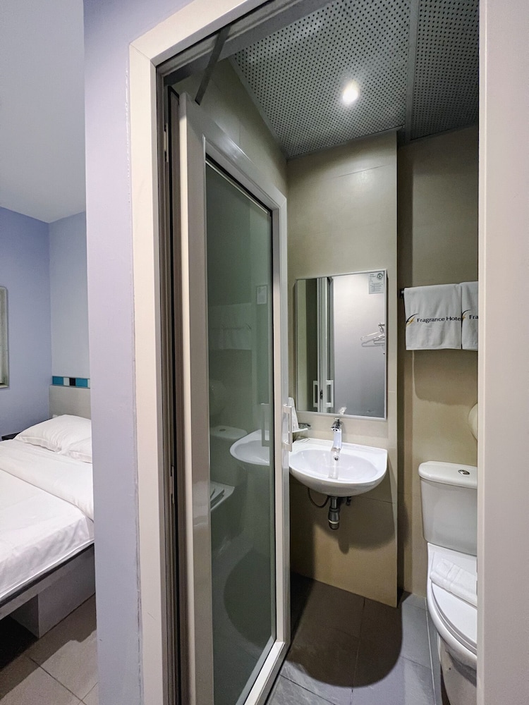 Fragrance Hotel - Lavender 14/57