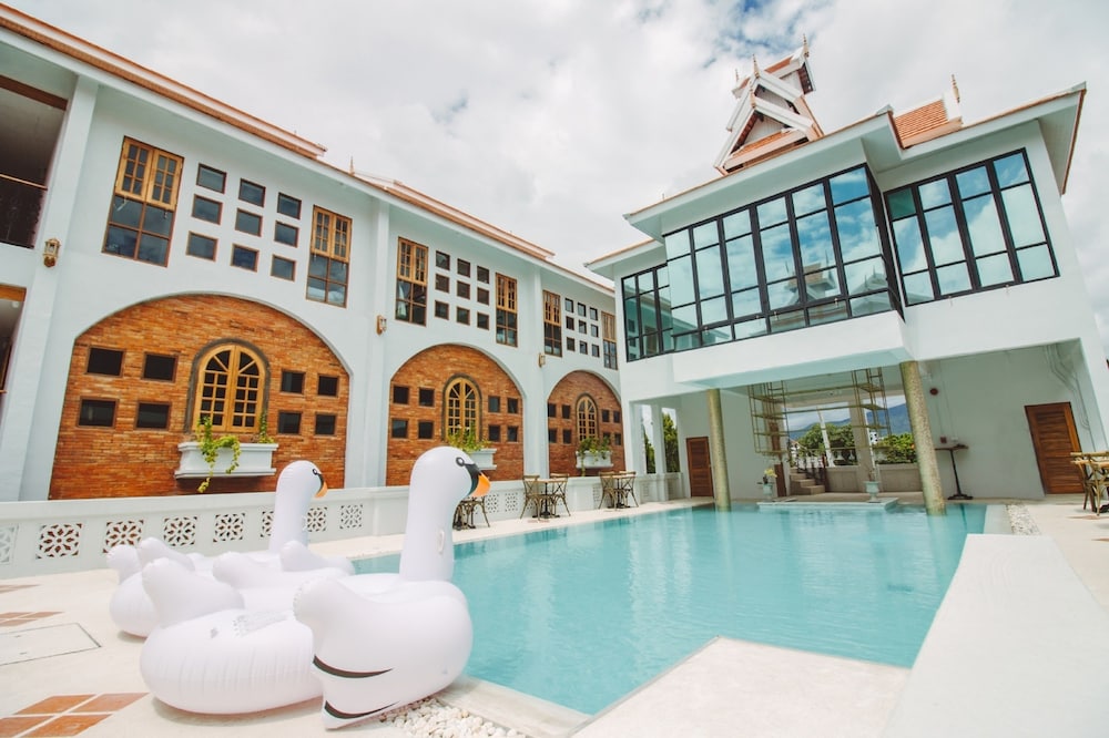 Lanna Oriental Hotel 6/50